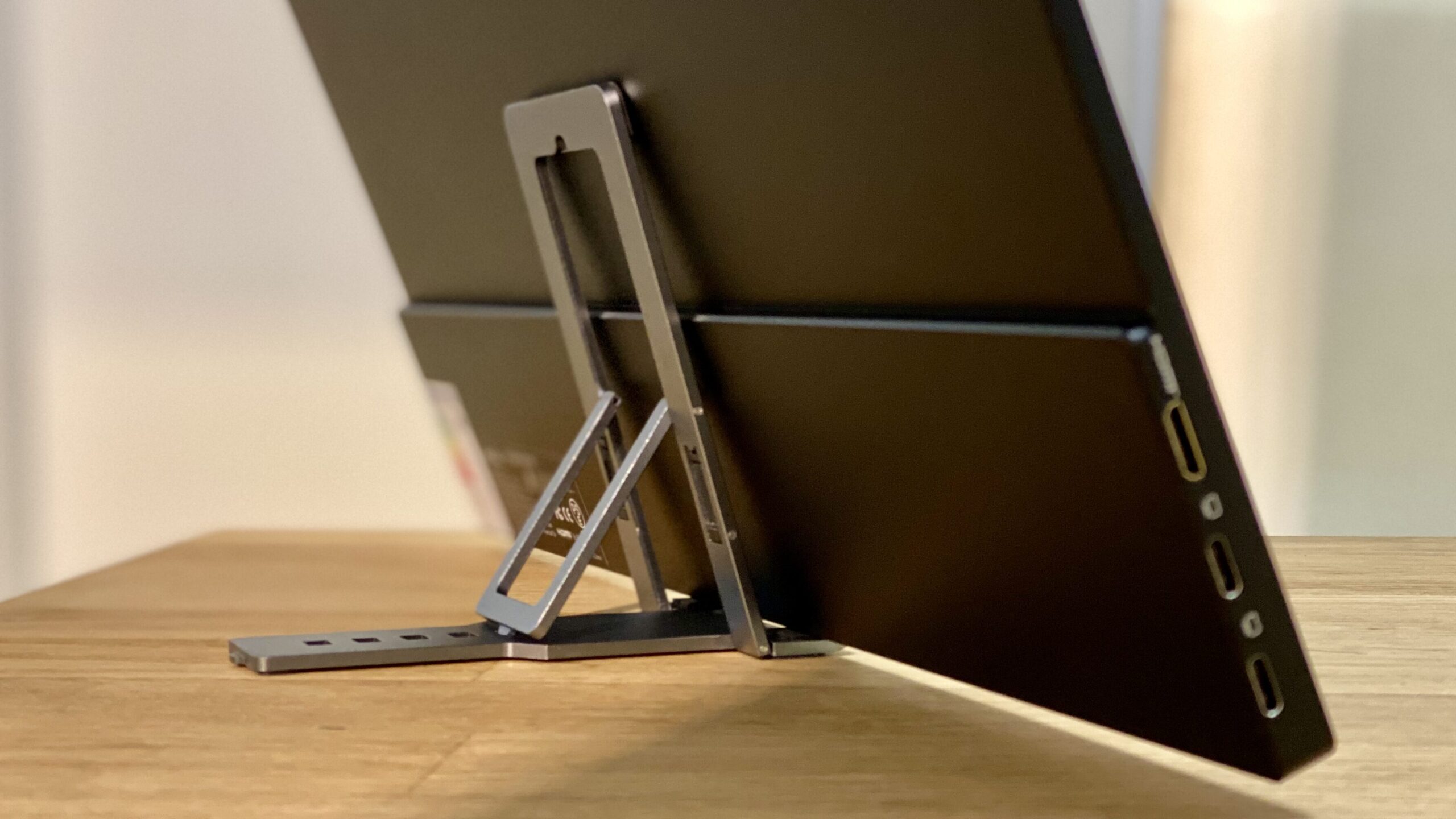 Arzopa 17" portable screen - Stand